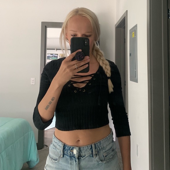 Show Me Your MuMu Tops - Show Me Your MuMu Black Ribbed Crop Top Show Me Your MuMu Tops - Show Me Your MuMu Black Ribbed Crop Top